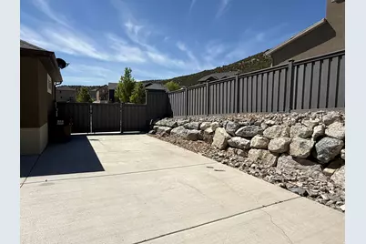 7081 N Hollow View Ct, Eagle Mountain, UT 84005 - Photo 38