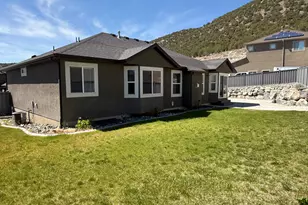 7081 N Hollow View Ct, Eagle Mountain, UT 84005 - Photo 32