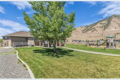 1644 E Arrowhead Ln, Erda, UT 84074 - Photo 38