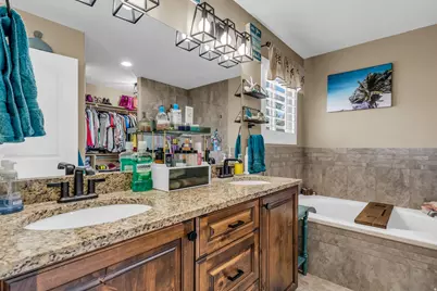 1644 E Arrowhead Ln, Erda, UT 84074 - Photo 12