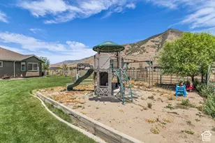 1644 E Arrowhead Ln, Erda, UT 84074 - Photo 36