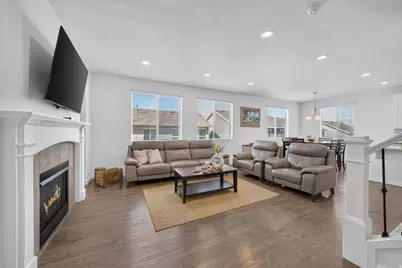 3039 S Red Pine Dr W, Saratoga Springs, UT 84045 - Photo 2