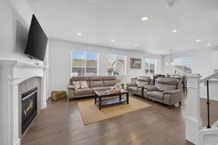 3039 S Red Pine Dr W, Saratoga Springs, UT 84045 - Photo 2