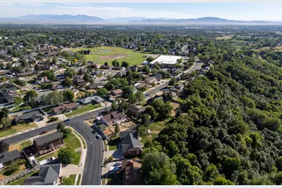 2289 E Sunset Dr, Layton, UT 84040 - Photo 46