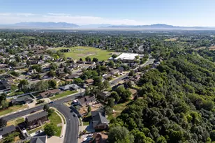 2289 E Sunset Dr, Layton, UT 84040 - Photo 46