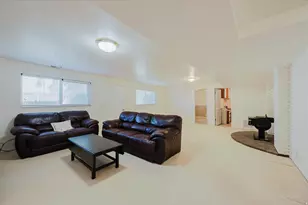 2289 E Sunset Dr, Layton, UT 84040 - Photo 30