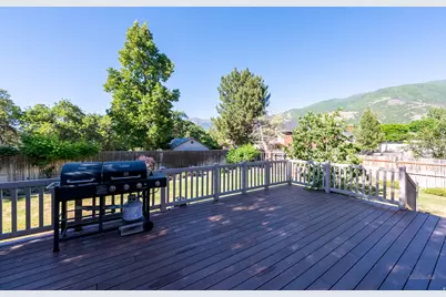 2289 E Sunset Dr, Layton, UT 84040 - Photo 34