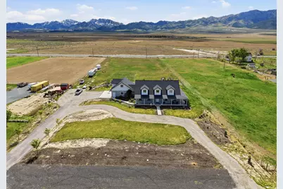 497 N Old Lincoln Hwy W, Grantsville, UT 84029 - Photo 2