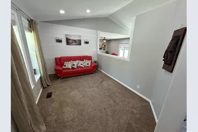 12171 S Laurel Chase Dr W, Riverton, UT 84065 - Photo 8
