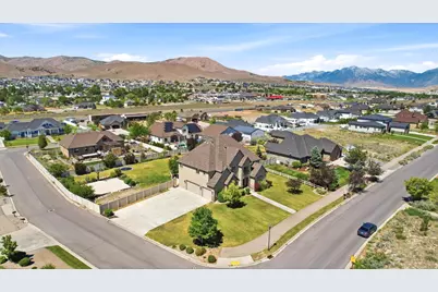 2389 S Prairie View Dr W, Eagle Mountain, UT 84005 - Photo 54