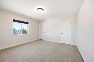 2389 S Prairie View Dr W, Eagle Mountain, UT 84005 - Photo 24