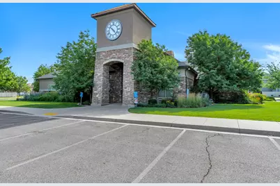 977 N Fox Hollow Dr, North Salt Lake, UT 84054 - Photo 34