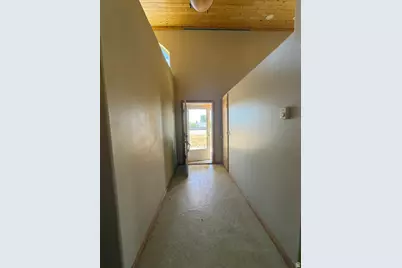 256 S 300 E, Blanding, UT 84511 - Photo 18