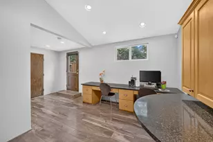 3200 E 3900 S, Holladay, UT 84124 - Photo 24