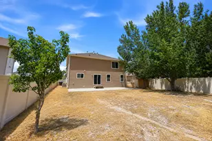 4328 N Maple Dr, Eagle Mountain, UT 84005 - Photo 40