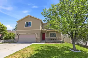 4328 N Maple Dr, Eagle Mountain, UT 84005 - Photo 2