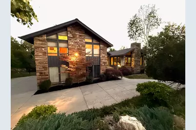 6458 S Canyon Cove Dr E, Holladay, UT 84121 - Photo 4
