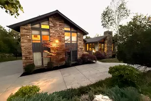 6458 S Canyon Cove Dr E, Holladay, UT 84121 - Photo 4