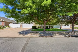 8462 S Oak Farm Dr W, West Jordan, UT 84081 - Photo 12