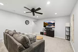 8462 S Oak Farm Dr W, West Jordan, UT 84081 - Photo 20