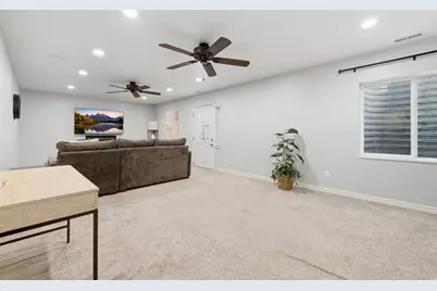 8462 S Oak Farm Dr W, West Jordan, UT 84081 - Photo 22