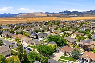 8462 S Oak Farm Dr W, West Jordan, UT 84081 - Photo 8