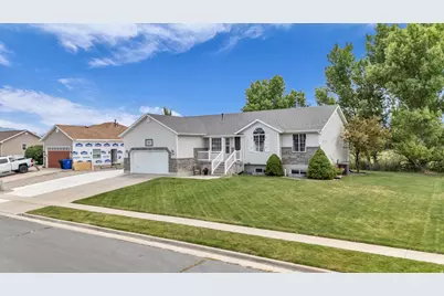 3609 W Jupiter Hills Dr, Syracuse, UT 84075 - Photo 40