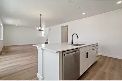 5394 N Saddle Stone Dr #515, Eagle Mountain, UT 84005 - Photo 8