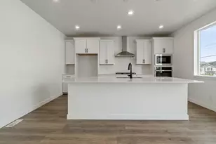 5394 N Saddle Stone Dr, Eagle Mountain, UT 84005 - Photo 4