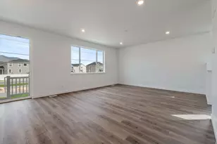 5394 N Saddle Stone Dr, Eagle Mountain, UT 84005 - Photo 10