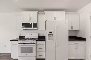 98 E Harmony Ct, Saratoga Springs, UT 84045 - Photo 12