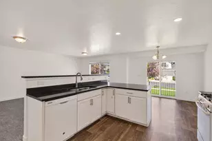 98 E Harmony Ct, Saratoga Springs, UT 84045 - Photo 12