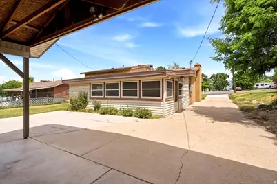 1095 41st St, Ogden, UT 84403 - Photo 26