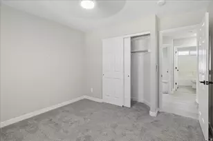 5086 S 3925 W, Roy, UT 84067 - Photo 16