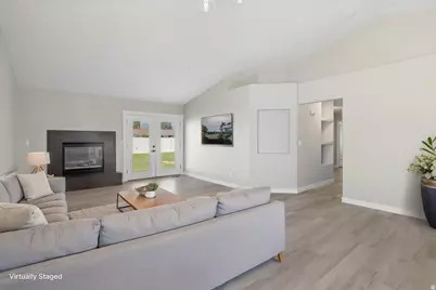 5086 S 3925 W, Roy, UT 84067 - Photo 6