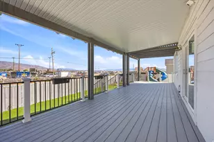 4554 N Mt Ellen St, Eagle Mountain, UT 84005 - Photo 34