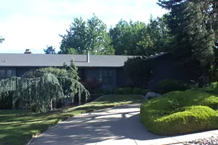 465 E Twin Cir S, Kaysville, UT 84037 - Photo 2
