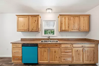397 S Tremont St, Tremonton, UT 84337 - Photo 8