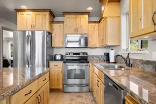 2330 S Valleyview Dr, Garden City, UT 84028 - Photo 28