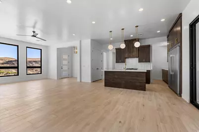 1043 N Falcon Vw, Hurricane, UT 84737 - Photo 6