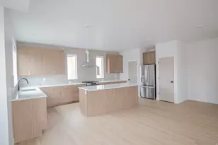 3783 E Grape Ivy Way S, Millcreek, UT 84106 - Photo 2