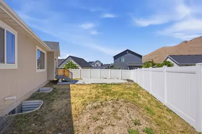 8174 N Cobblerock Rd, Lake Point, UT 84074 - Photo 36