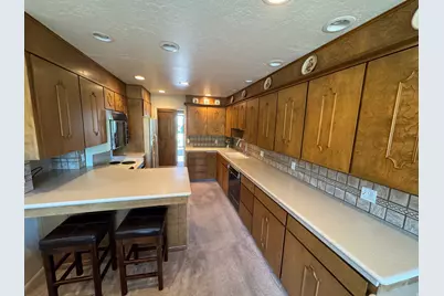 302 W 1700 S, Orem, UT 84058 - Photo 14