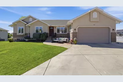 593 N 870 W, West Bountiful, UT 84087 - Photo 1