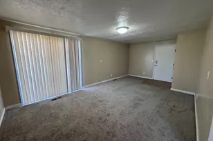 2182 W 5600 S, Roy, UT 84067 - Photo 4
