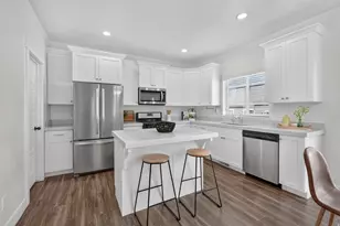 7502 N Cottage Ln E, Eagle Mountain, UT 84005 - Photo 2