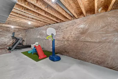 7502 N Cottage Ln E, Eagle Mountain, UT 84005 - Photo 30