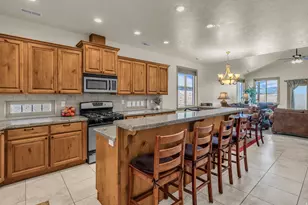 1941 W Trailside, Syracuse, UT 84075 - Photo 4