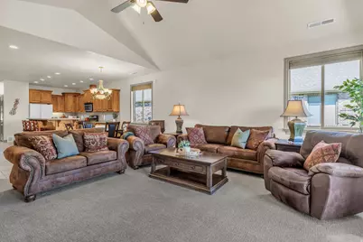 1941 W Trailside, Syracuse, UT 84075 - Photo 16