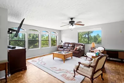 682 E 3225 N, North Ogden, UT 84414 - Photo 4